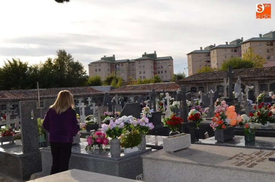 Plataforma por la Sanidad Pública pide prohibir funerales de fallecidos por el Covid-19