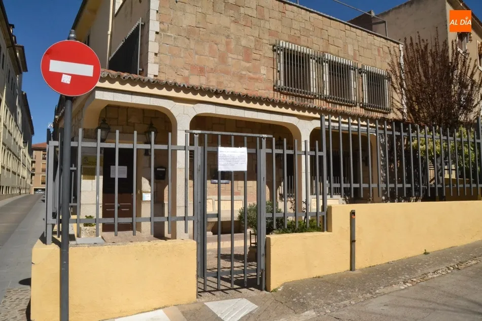Foto 2 - El Centro de D&iacute;a, cerrado, y las visitas a las residencias, pr&aacute;cticamente suspendidas por...