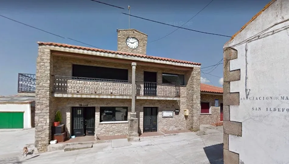 Los que lleguen a Valsalabroso procedentes de lugares foco del virus deberán comunicarlo en el Ayuntamiento / GOOGLE MAPS