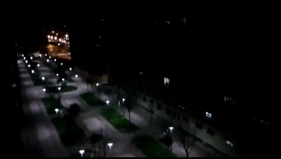 Nueva convocatoria de aplausos a los empleados sanitarios por su esfuerzo  