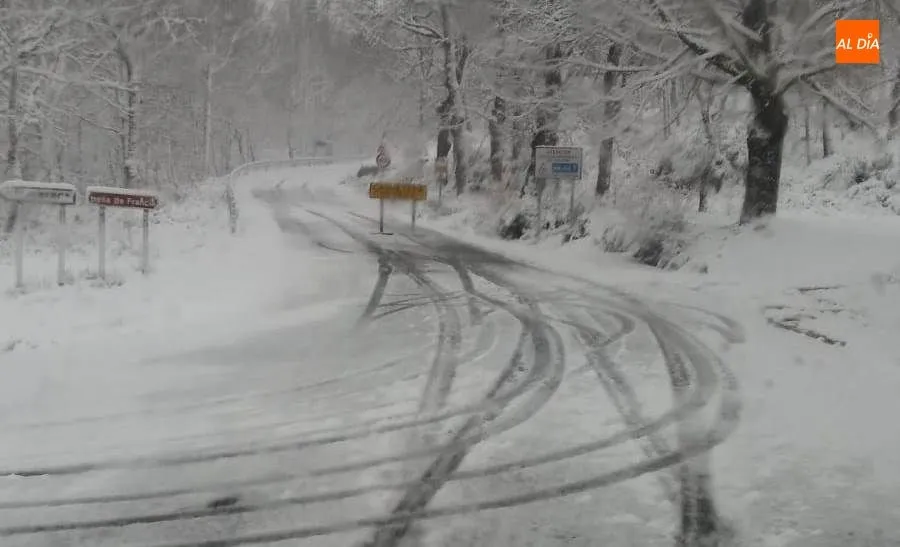 Cruce de la Peña de Francia y La Alberca en El Cabaco