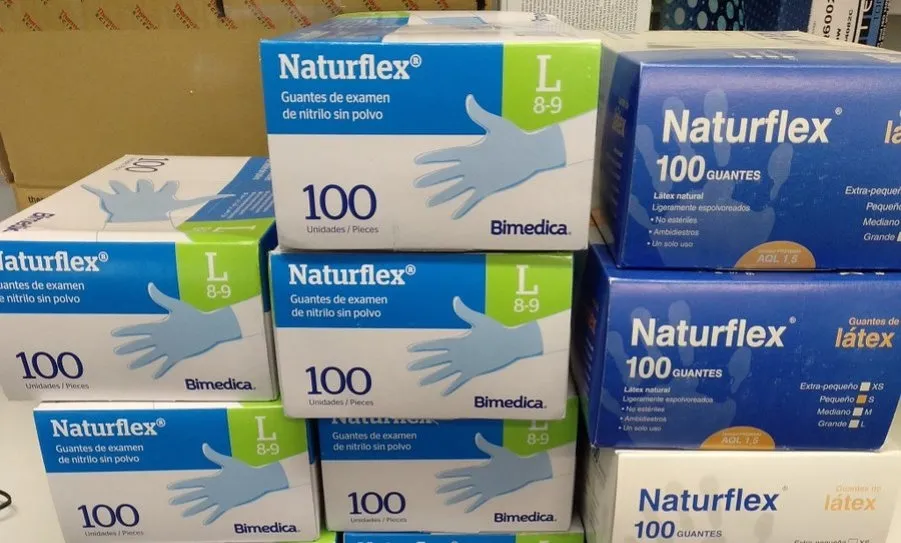 Cajas de guantes donadas por el Instituto de Neurociencias de Castilla y León (INCYL). Foto de Conchi Lillo