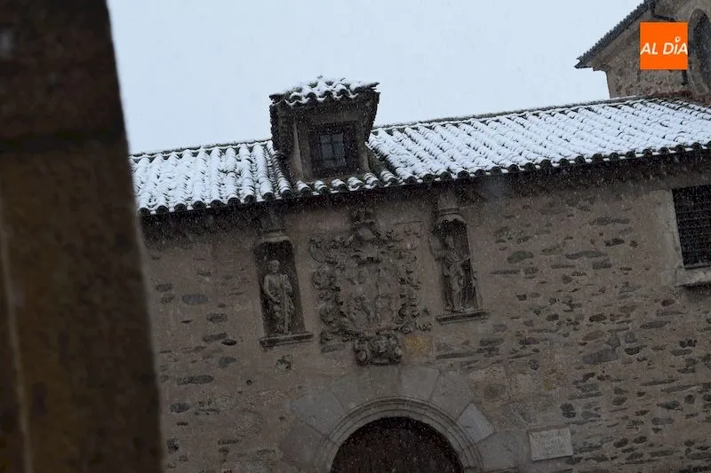 Foto 2 - La nieve cubre Alba de Tormes en plena cuarentena por el coronavirus