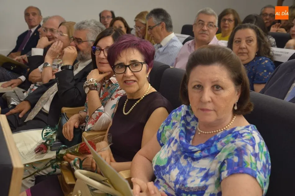 Asistentes al acto del año pasado en el Colegio de Médicos para homenajear a los profesionales jubilados. Foto de archivo