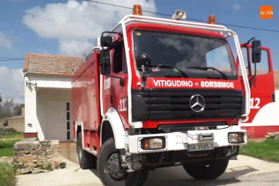 Foto 6 - Los Bomberos de Vitigudino desinfectan hasta 26 localidades de la comarca para frenar al Covid-19  
