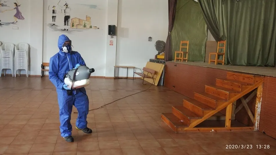 Foto 2 - Las gentes de Villoruela y el Ayuntamiento suman barreras contra la epidemia  