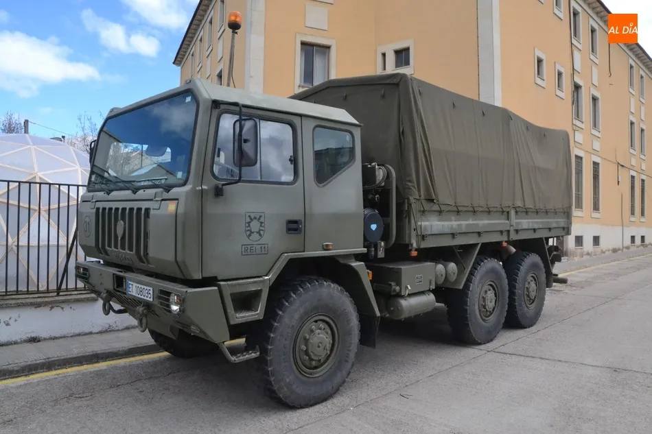 Foto 2 - El Ej&eacute;rcito de Tierra retorna a las calles mirobrigenses  
