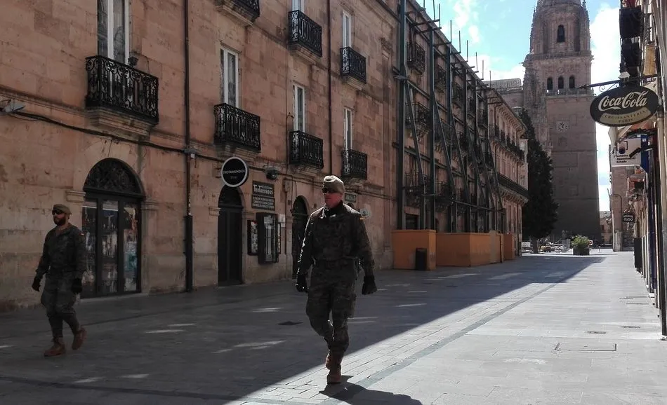 Foto 4 - El REI 11 presente en las calles de Salamanca