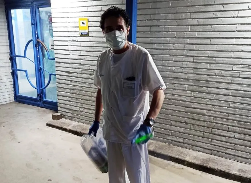 Foto 3 - Las m&aacute;scaras protectoras fabricadas por voluntarios llegan hospitales, centros de salud y...