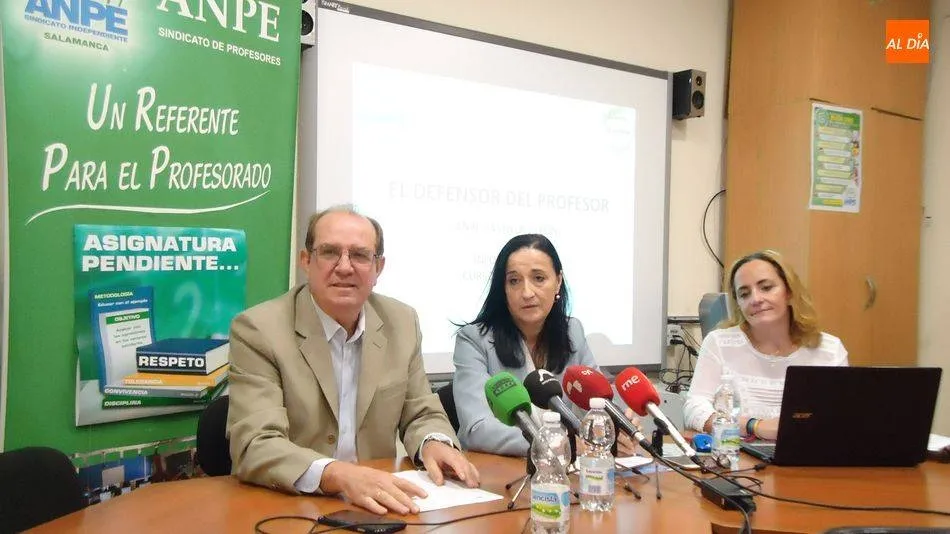 Nicolás Ávila Villanueva, Pilar Gredilla Fontaneda y María José Martín Vicente, dirigentes de ANPE en Castilla y León