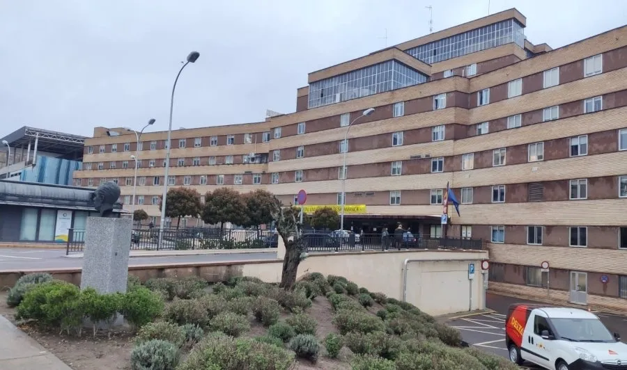 Hospital Clínico Universitario de Salamanca durante el estado de alarma. Foto EP