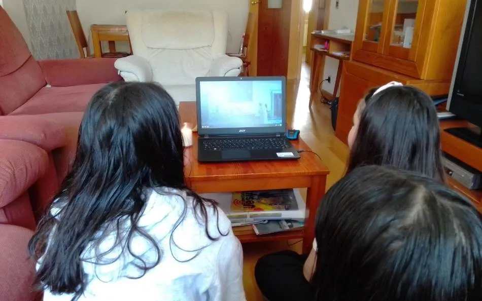 Foto 2 - Los fieles de la Di&oacute;cesis se unen desde sus casas a las oraciones conjuntas televisadas  