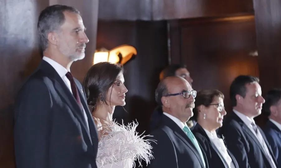 Los Reyes de España en un acto anterior. Foto de Damián Arienza - EP