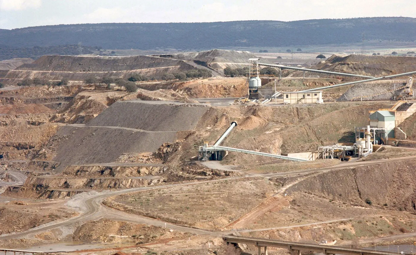 Enusa dona un lote de elementos de protección que tenía en sus instalaciones  