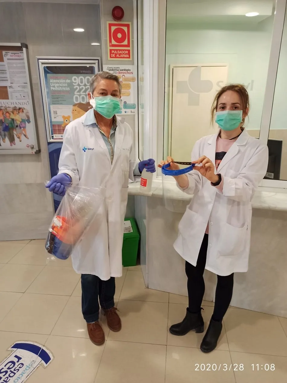 Foto 3 - Las m&aacute;scaras de los voluntarios comienzan a llegar a toda la provincia