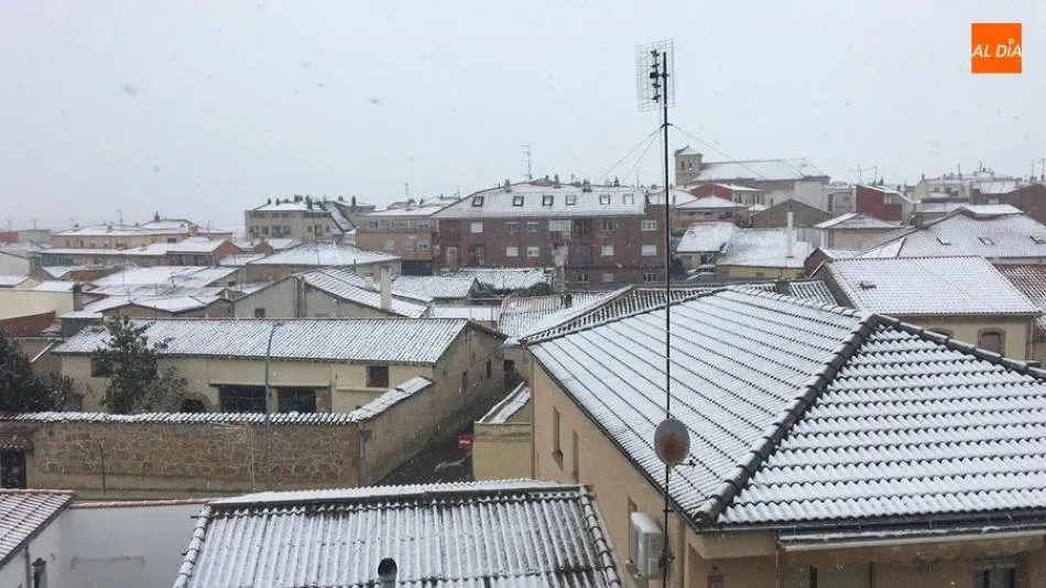 Nieve en Villares de la Reina el pasado 16 de marzo | ARCHIVO