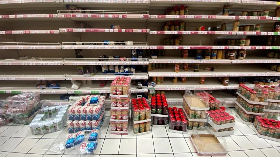 Imagen de un supermercado antes de decretarse el estado de alarma por la crisis del coronavirus