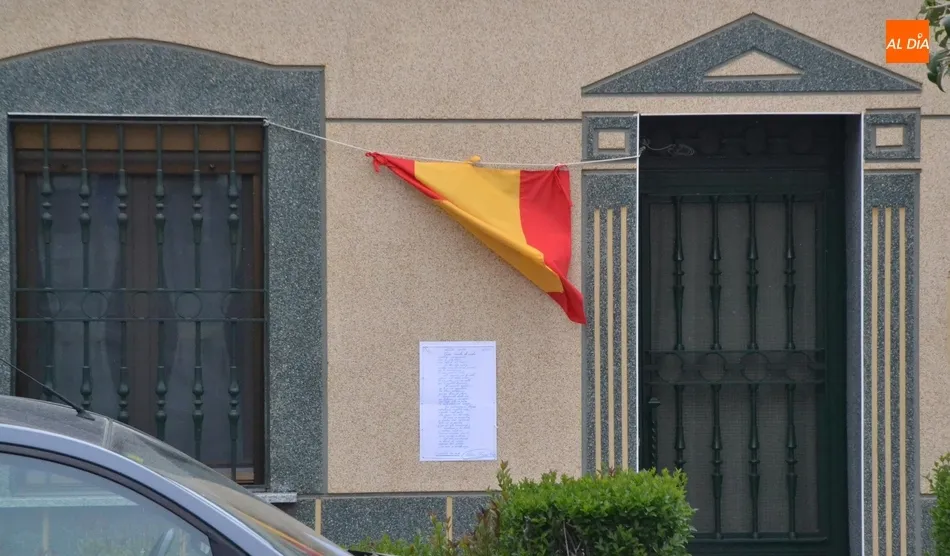 Foto 3 - Un vecino de la calle Santa Clara escribe una poes&iacute;a &lsquo;callejera&rsquo; en torno al Coronavirus  