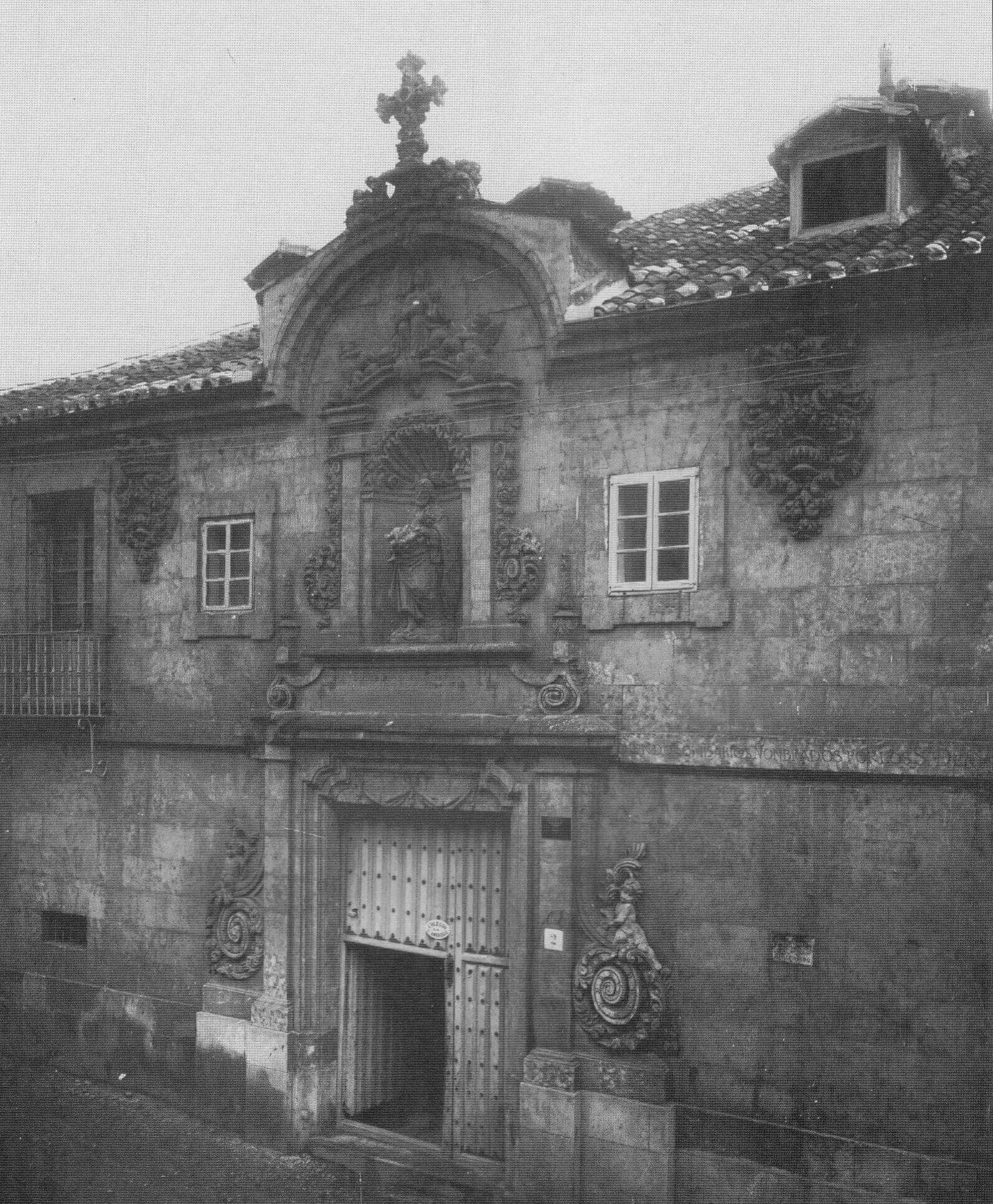Foto 2 - Colegio San Ambrosio, actual Archivo Hist&oacute;rico Nacional