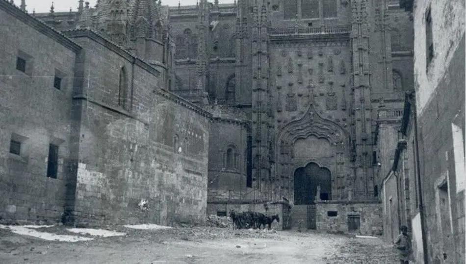 El Patio Chico y su triste aspecto a principios del XX