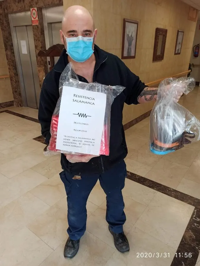 Foto 7 - Las pantallas protectoras de Resistencia Salamanca ayudan a sanitarios y peque&ntilde;os negocios