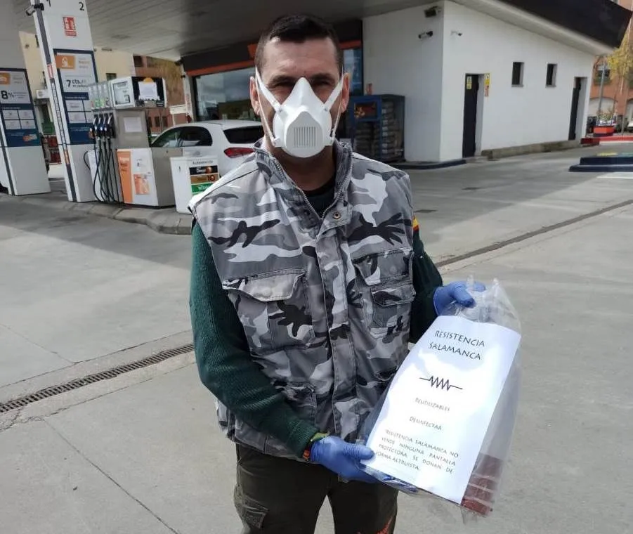 Foto 2 - El grupo de voluntarios &lsquo;Resistencia Salamanca&rsquo; supera las 2.500 pantallas protectoras...