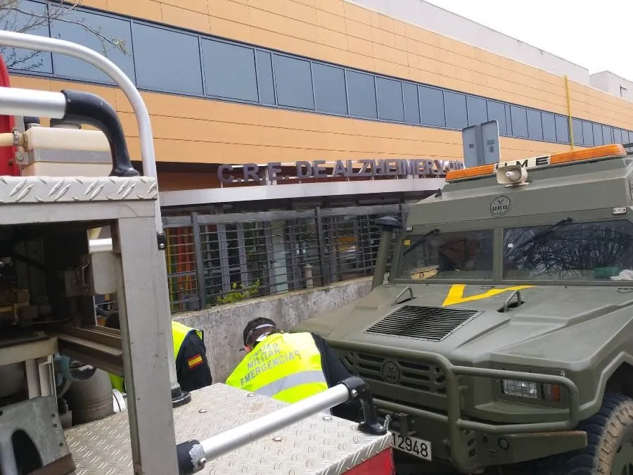 Foto 2 - M&aacute;s de 50 militares de la UME siguen con las labores de desinfecci&oacute;n en Salamanca y provincia