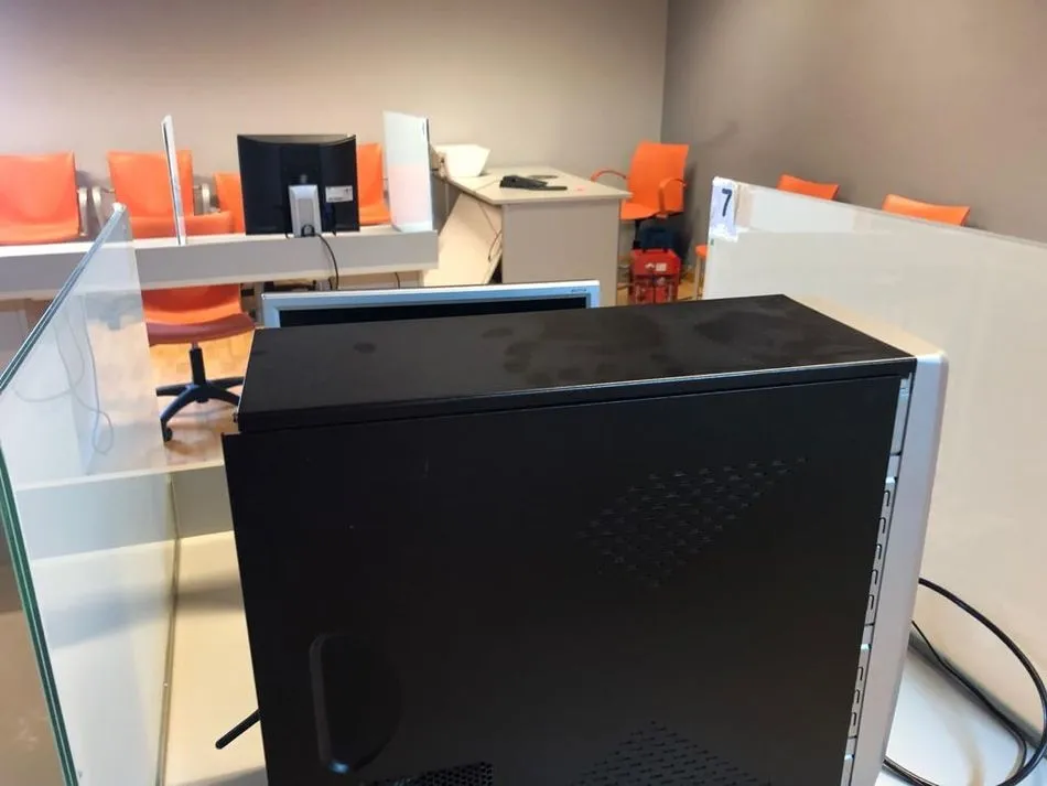 Lor ordenadores proceden de la Casa Molino de Alba de Tormes