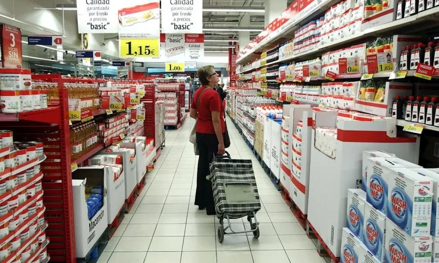 Los comercios de menos de 300 metros tienen libertad de horario y de apertura