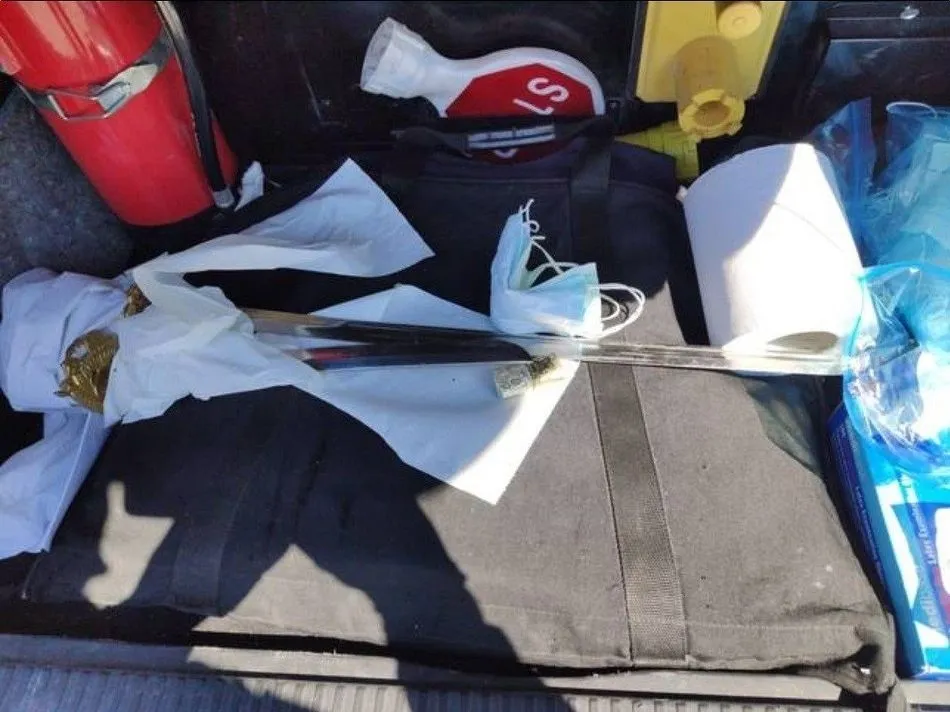 Detenido un hombre que intentó rajar a varios agentes con dos catanas - CEDIDA.