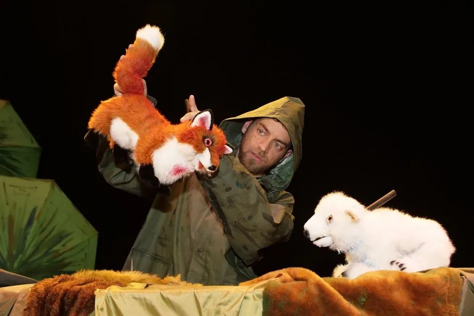 Ayuntamiento de Salamanca y ASPAS hacen accesible la obra Nanuk en el bosque de las emociones