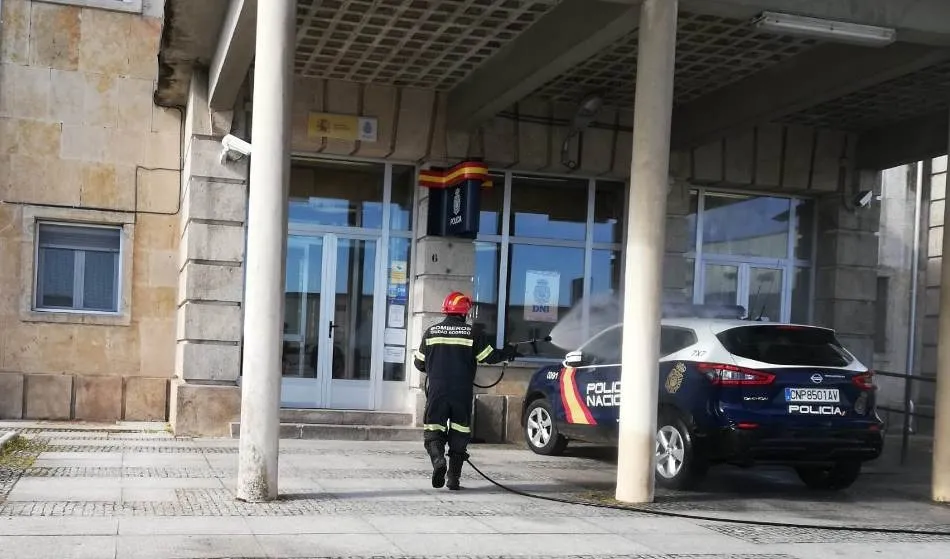 Foto 5 - Los Bomberos mirobrigenses contin&uacute;an con sus tareas de desinfecci&oacute;n por los pueblos  