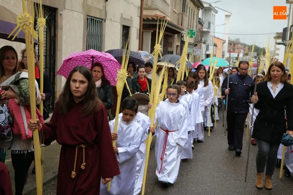 Procesión del Domingo de Ramos en Vitigudino, los niños son los protagonistas  