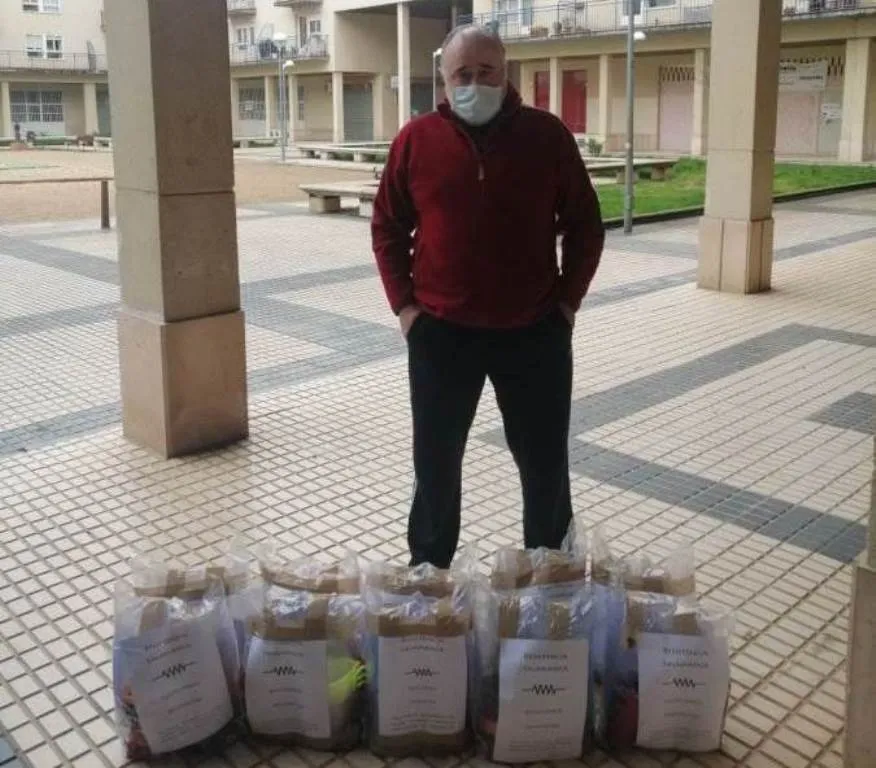 Foto 10 - &lsquo;Resistencia Salamanca&rsquo; sigue su labor altruista y supera las 3.600 pantallas protectoras...
