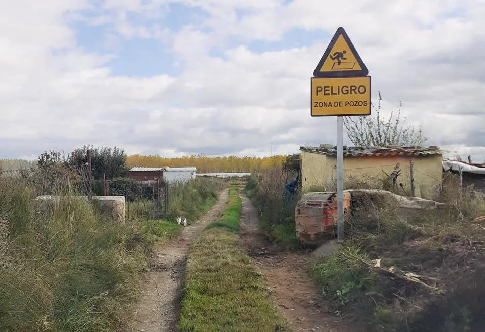 Acceso a los huertos familiares de Alba de Tormes