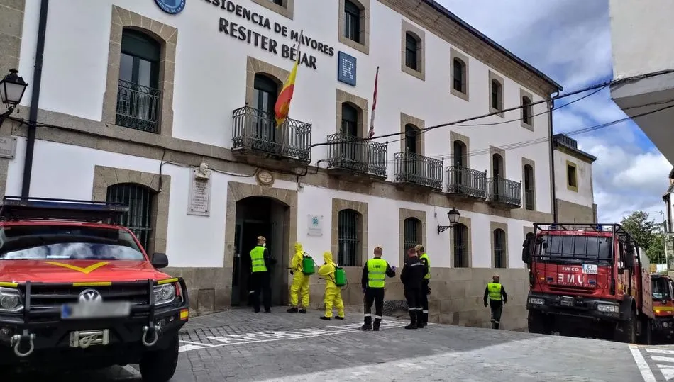 La Unidad Militar de Emergencia realiza labores de desinfección en Béjar