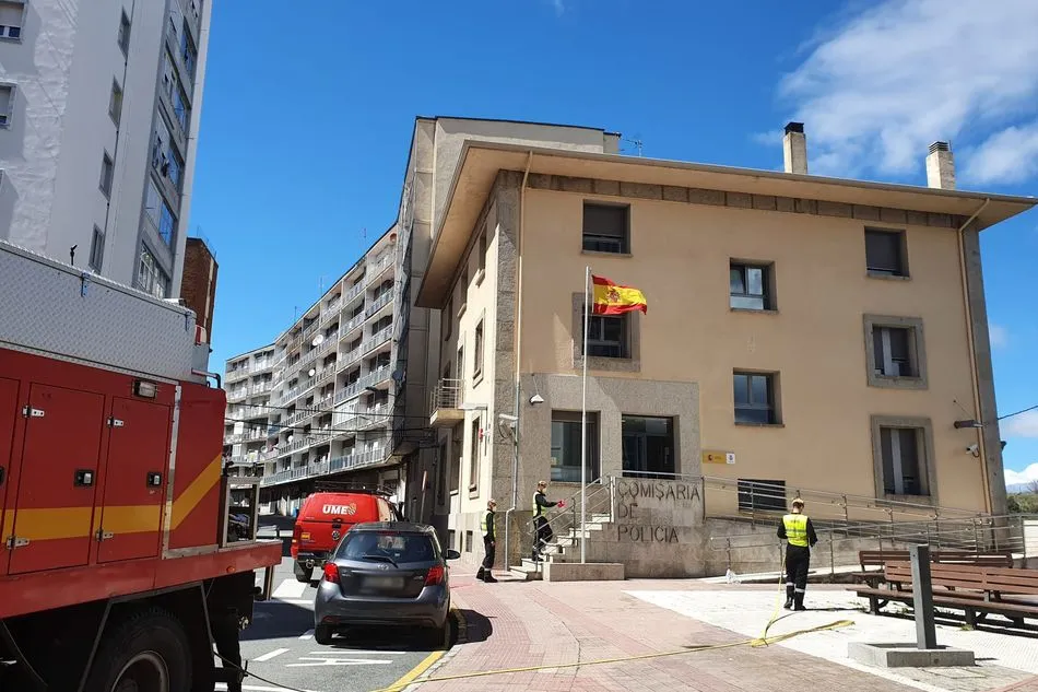 Foto 2 - La UME, de nuevo en B&eacute;jar desinfectando residencias de mayores y lugares p&uacute;blicos