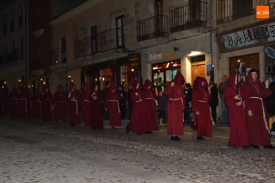 Foto 11 - Las Cinco Llagas de Cristo, la procesi&oacute;n m&aacute;s joven y diferente de la Semana Santa Mirobrigense  