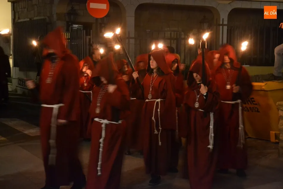 Foto 3 - Las Cinco Llagas de Cristo, la procesi&oacute;n m&aacute;s joven y diferente de la Semana Santa Mirobrigense  