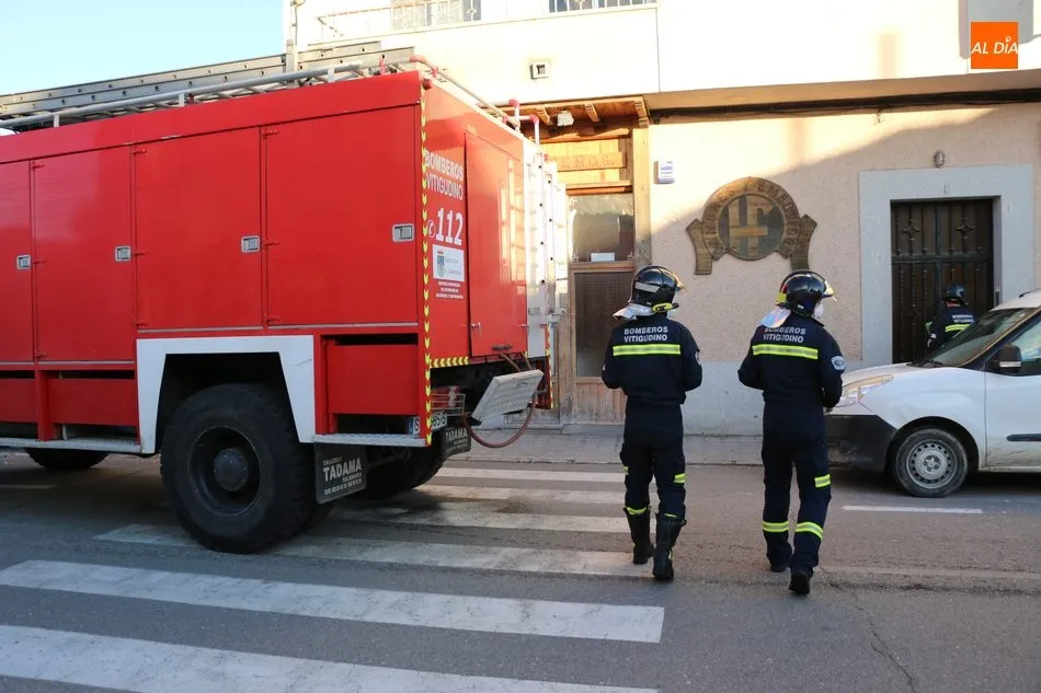 Los Bomberos de Vitigudino felicitan a Ana Gómez por su noveno cumpleaños  