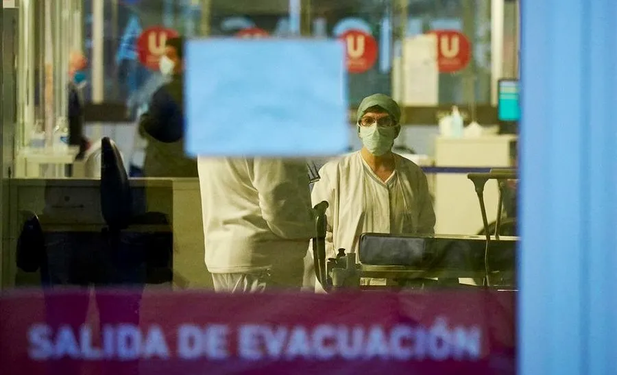 Personal sanitario del Hospital de Navarra en el Servicio de Urgencias durante la cuarta semana de confinamiento. En Pamplona. 7 de abril de 2020. Foto de Eduardo Sanz - EP
