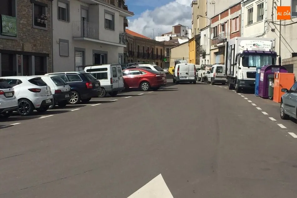 Foto 3 - Indignaci&oacute;n entre los residentes habituales por el escaso control para impedir la llegada de...