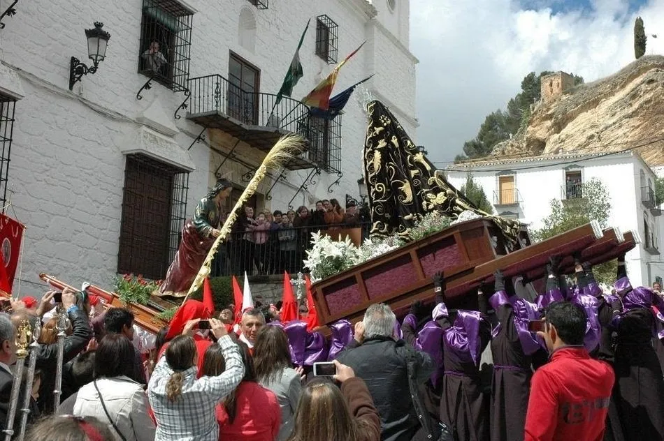 Procesión de Semana Santa en Montefrío (Granada) - AYUNTAMIENTO