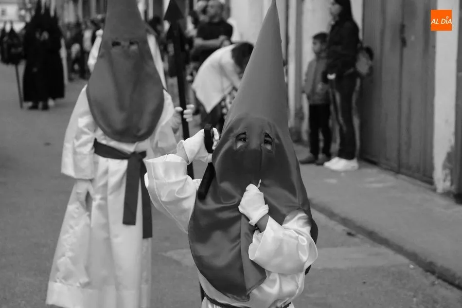 Foto 8 - Procesi&oacute;n de la Pasi&oacute;n en Vitigudino, emoci&oacute;n a flor de piel  