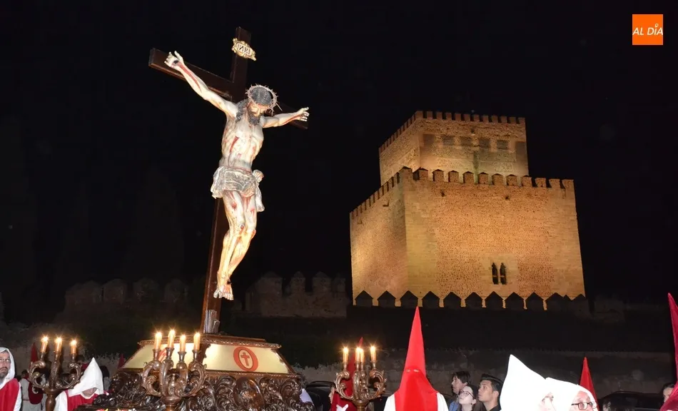 90 años de silencio y recogimiento procesionando la imagen de mayor valor artístico  