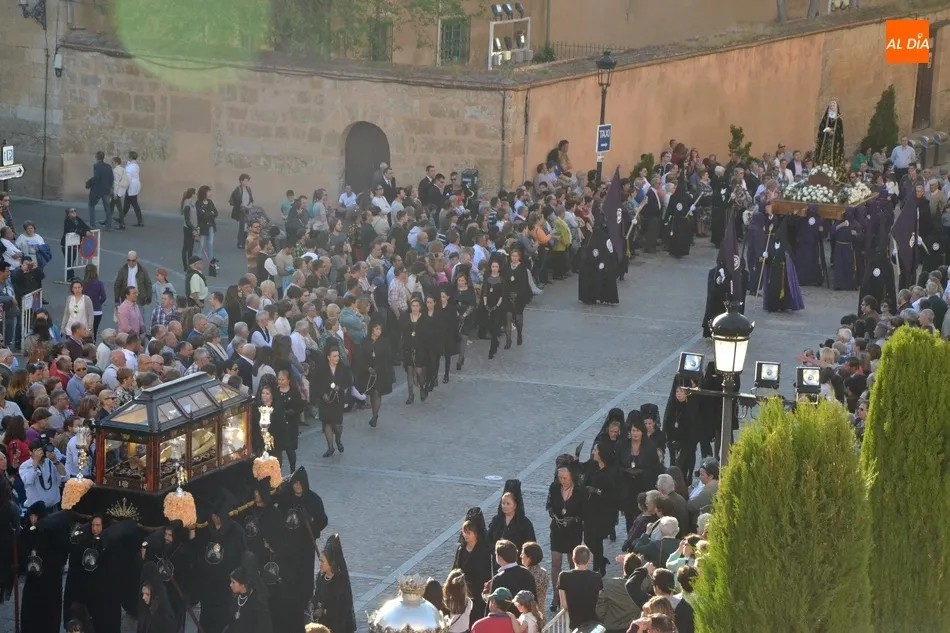 Foto 9 - La Semana Santa Mirobrigense llega a su culmen con La Carrera  