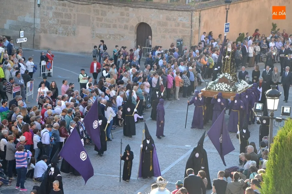Foto 6 - La Semana Santa Mirobrigense llega a su culmen con La Carrera  