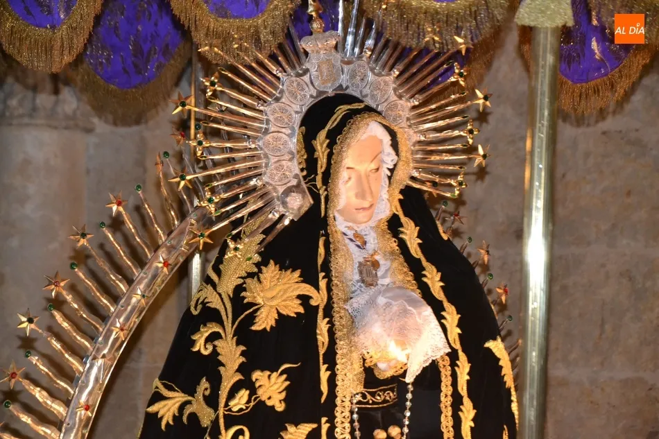Foto 3 - La solemnidad del luto de la Alcaldesa de Ciudad Rodrigo  