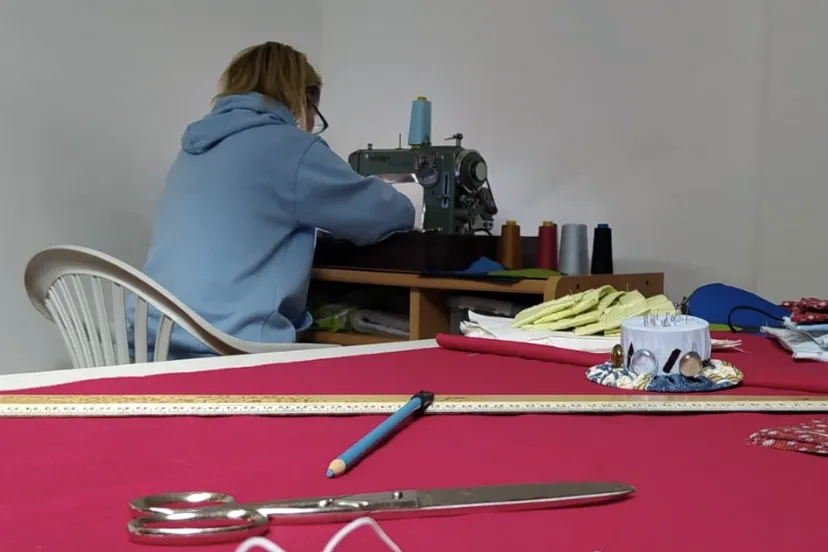 Teresa Bautista es una de integrantes de este movimiento de costura para crear mascarillas