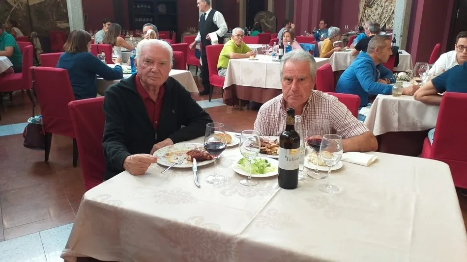 Foto 2 - Amigos